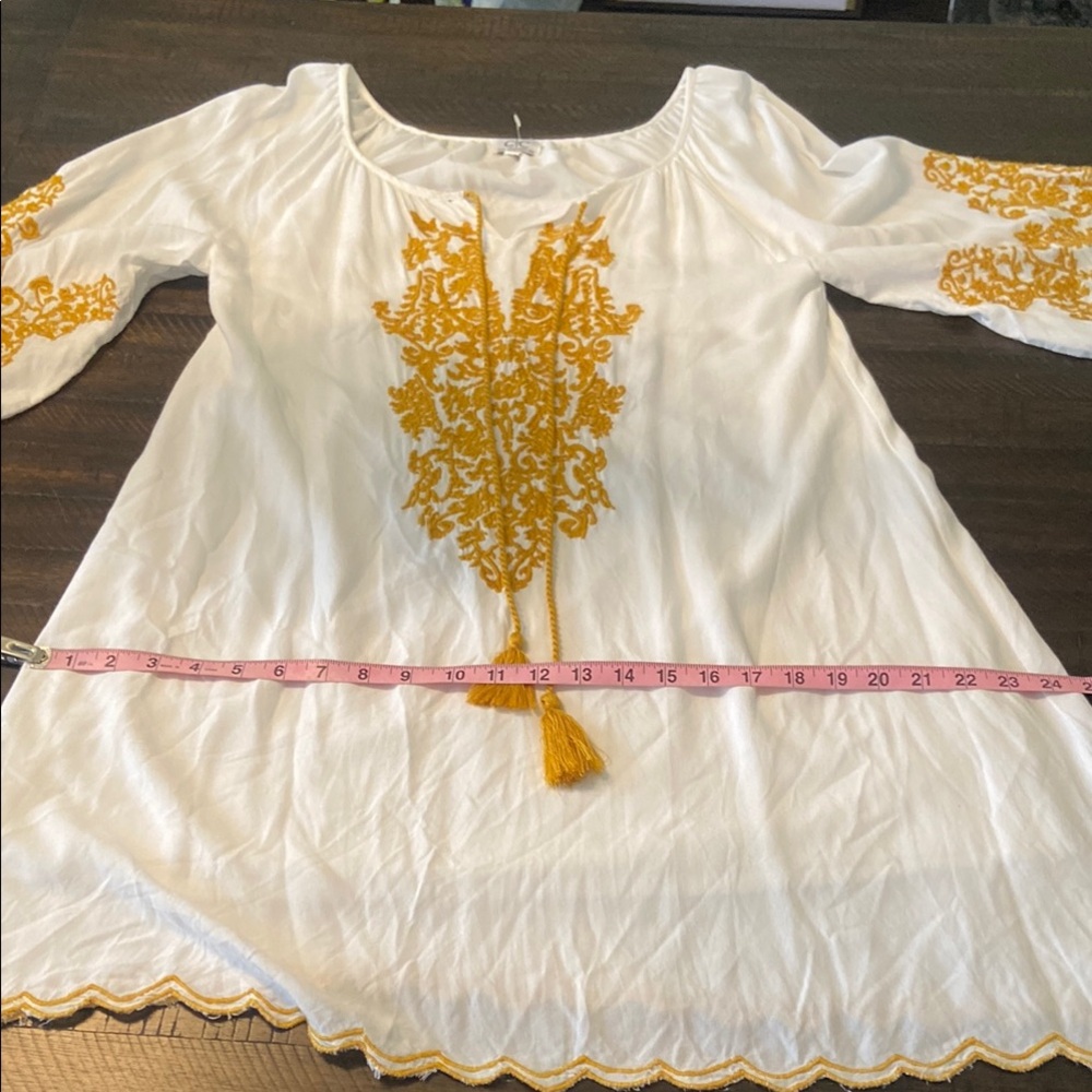 Sale 2/$15* White and Gold Embroidered Tunic Dress/swim coverup, size M. - Picture 6 of 9